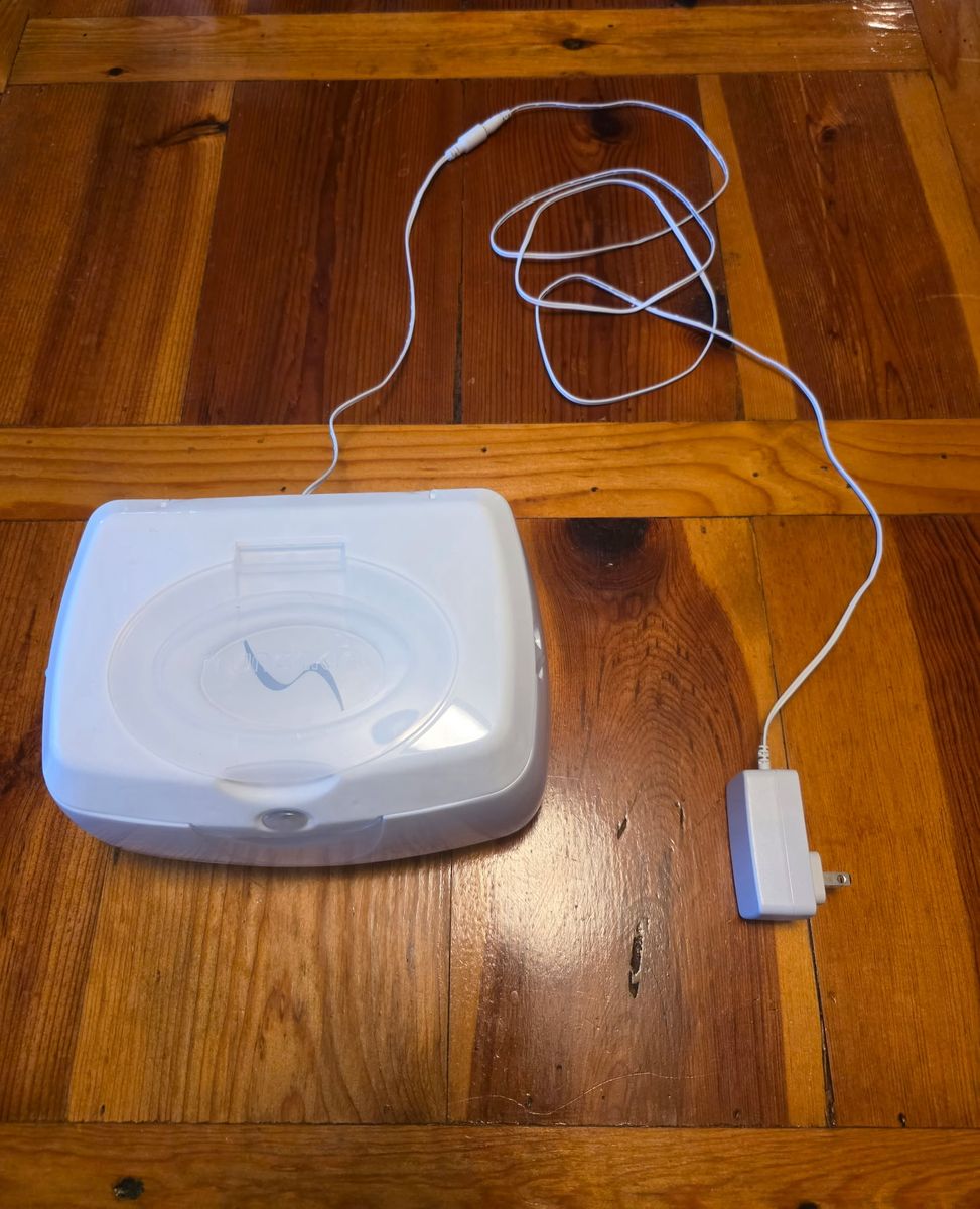 Baby wipe warmer