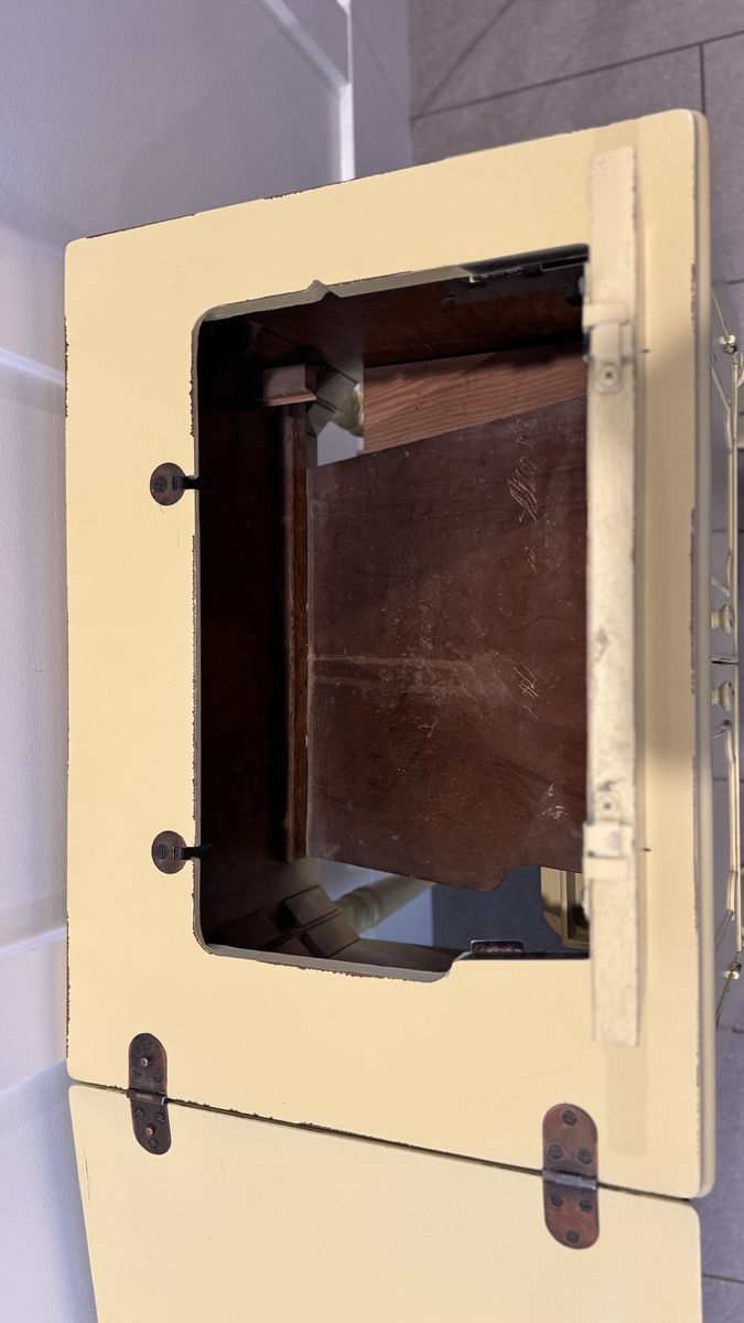 Main image 9