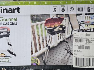 Cuisinart grill (Brand New)
