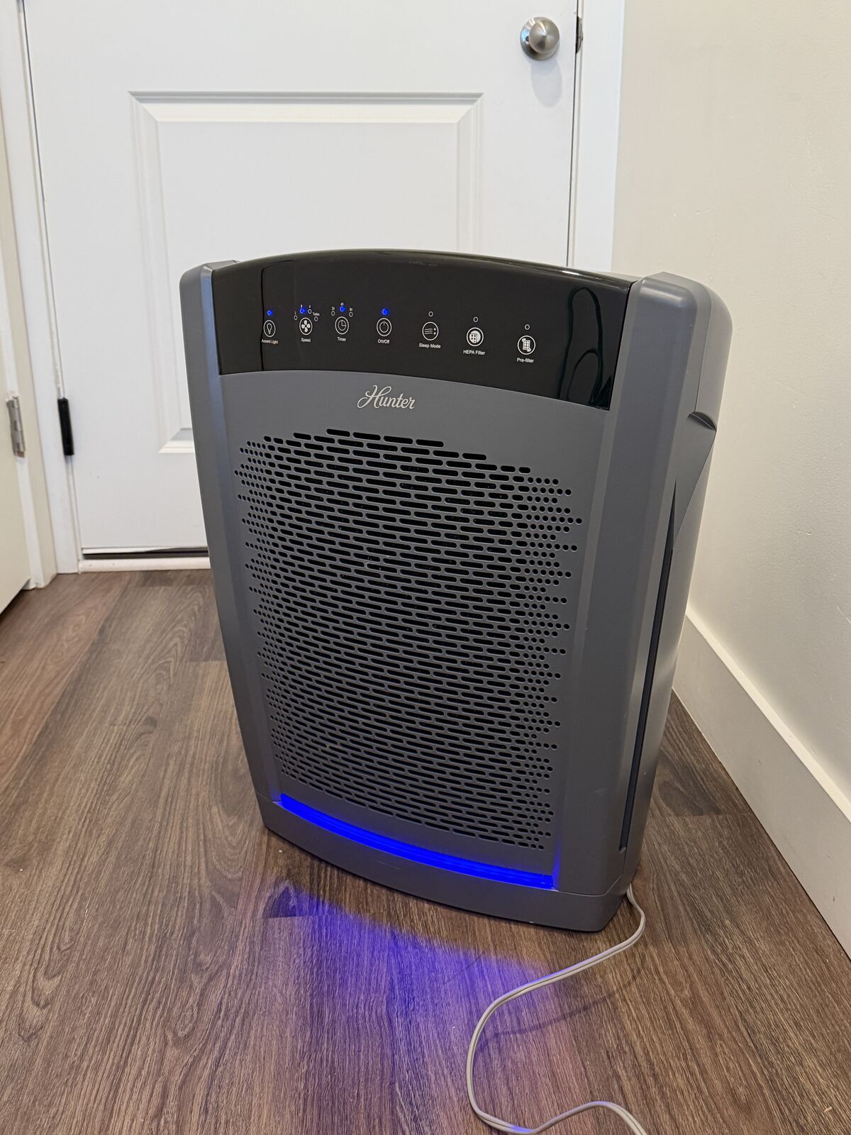 Hunter HP800 Large True HEPA Air Purifier with EcoSilver Filter - 836-608