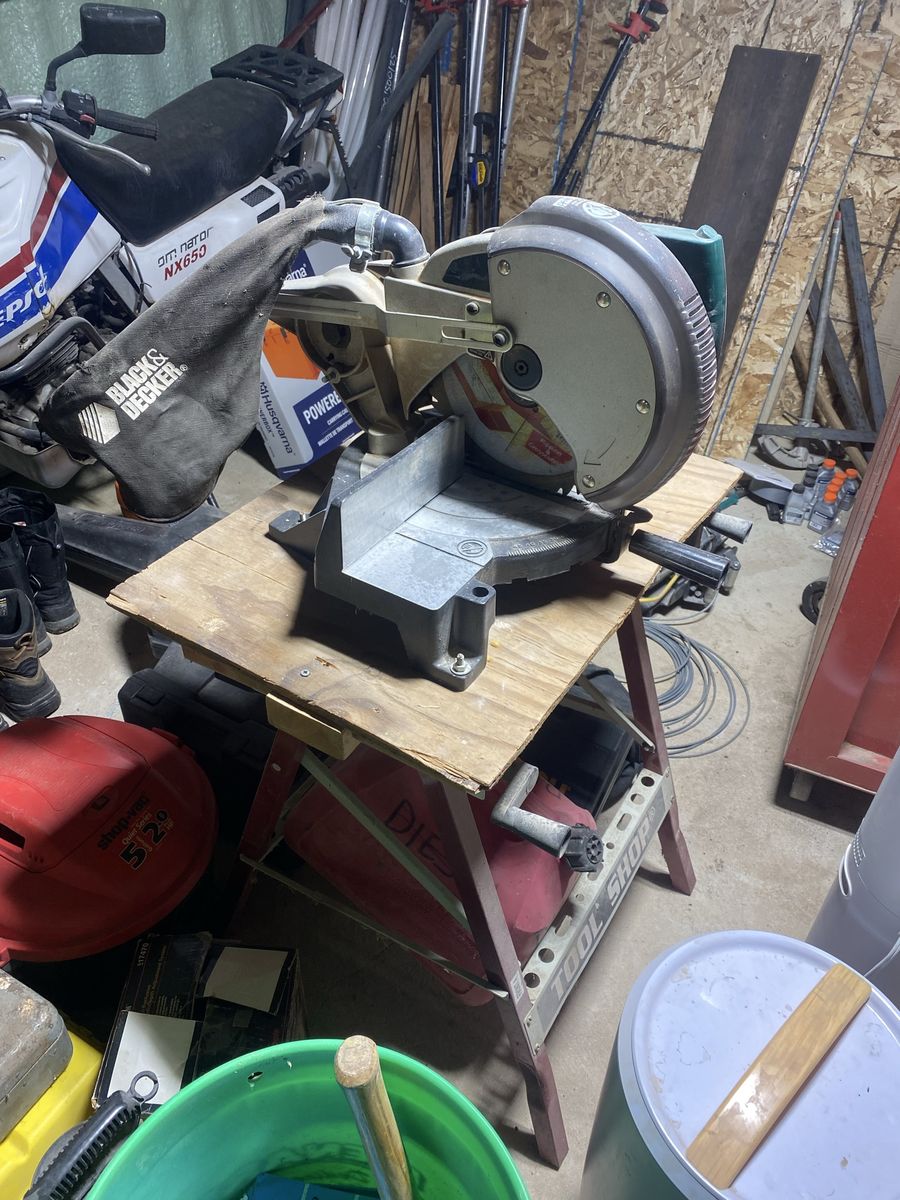 Black and Decker Miter Saw