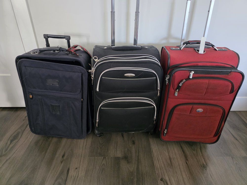 3 Rolling Carry-On Suitcases / Luggage - Samsonite & American Tourister - $100 OBO