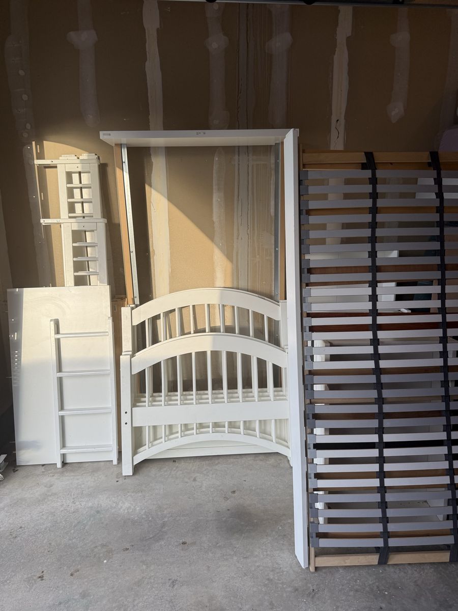 Bunk bed - IKEA - white - good condition - includes 2 twin mattresses (has all parts and instructions)
