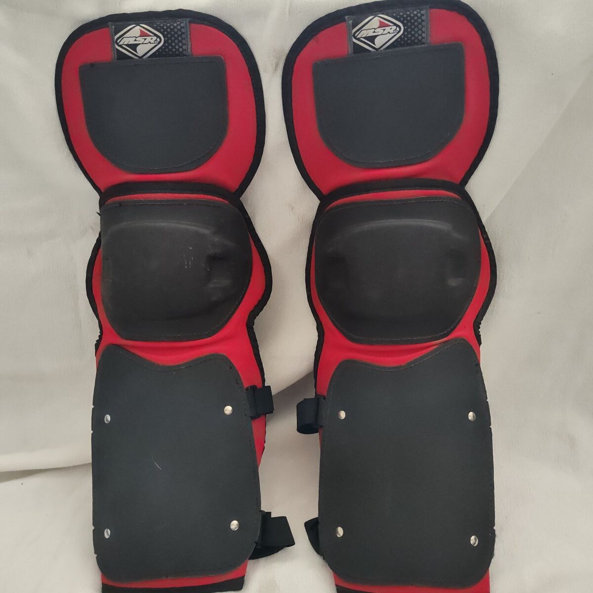 MSR adult knee guards