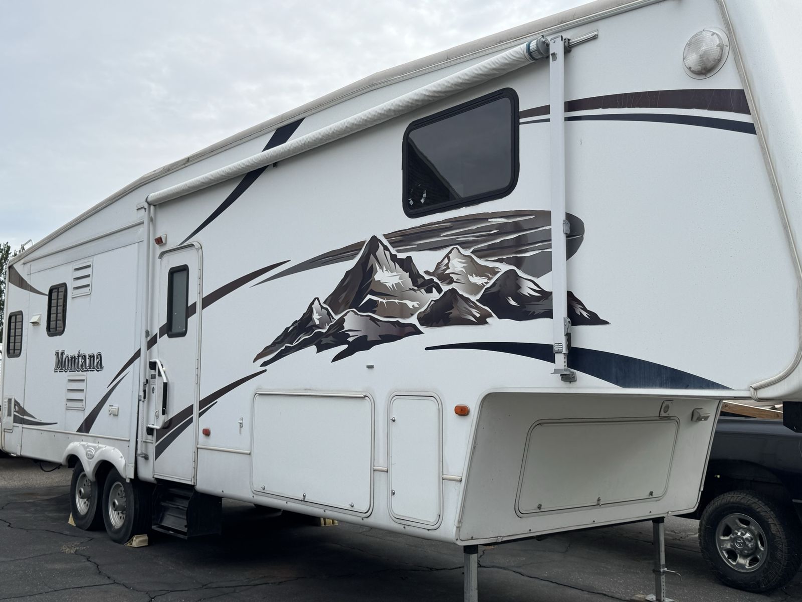 Keystone Montana Fifth Wheel Travel Trailer