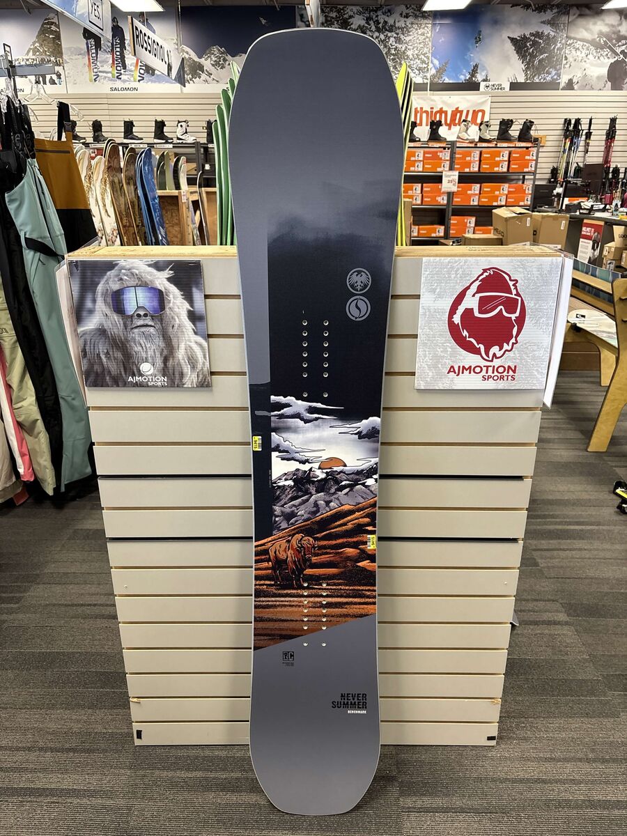 Never Summer Benchmark 160cm Snowboard - Lightly Used (2026)