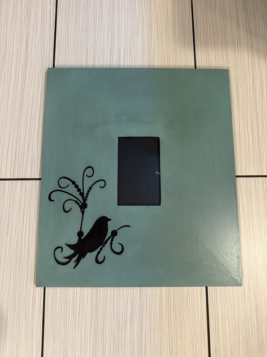 Large Decorative Green Picture Frame with Bird Design - 4x6 Opening