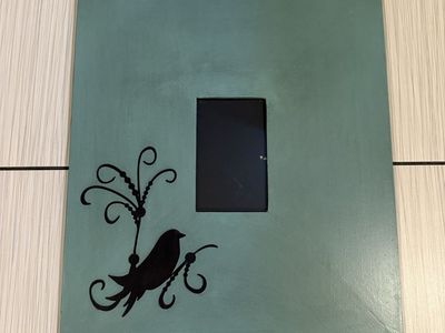 Large Decorative Green Picture Frame with Bird Design - 4x6 Opening