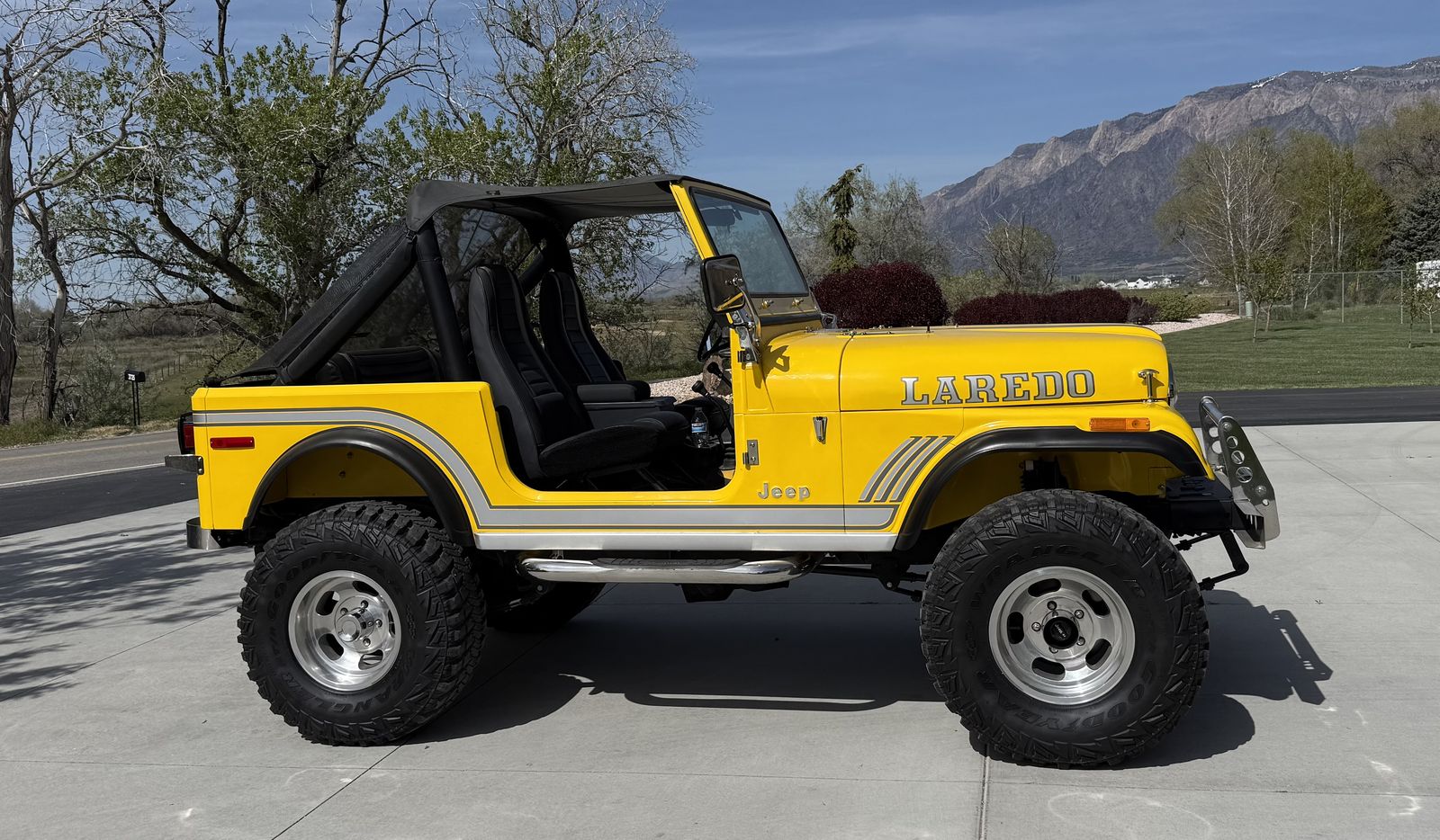 JEEP LAREDO CJ 7