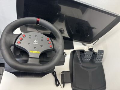 Logitech Momo Racing Wheel W/ Pedals & Power