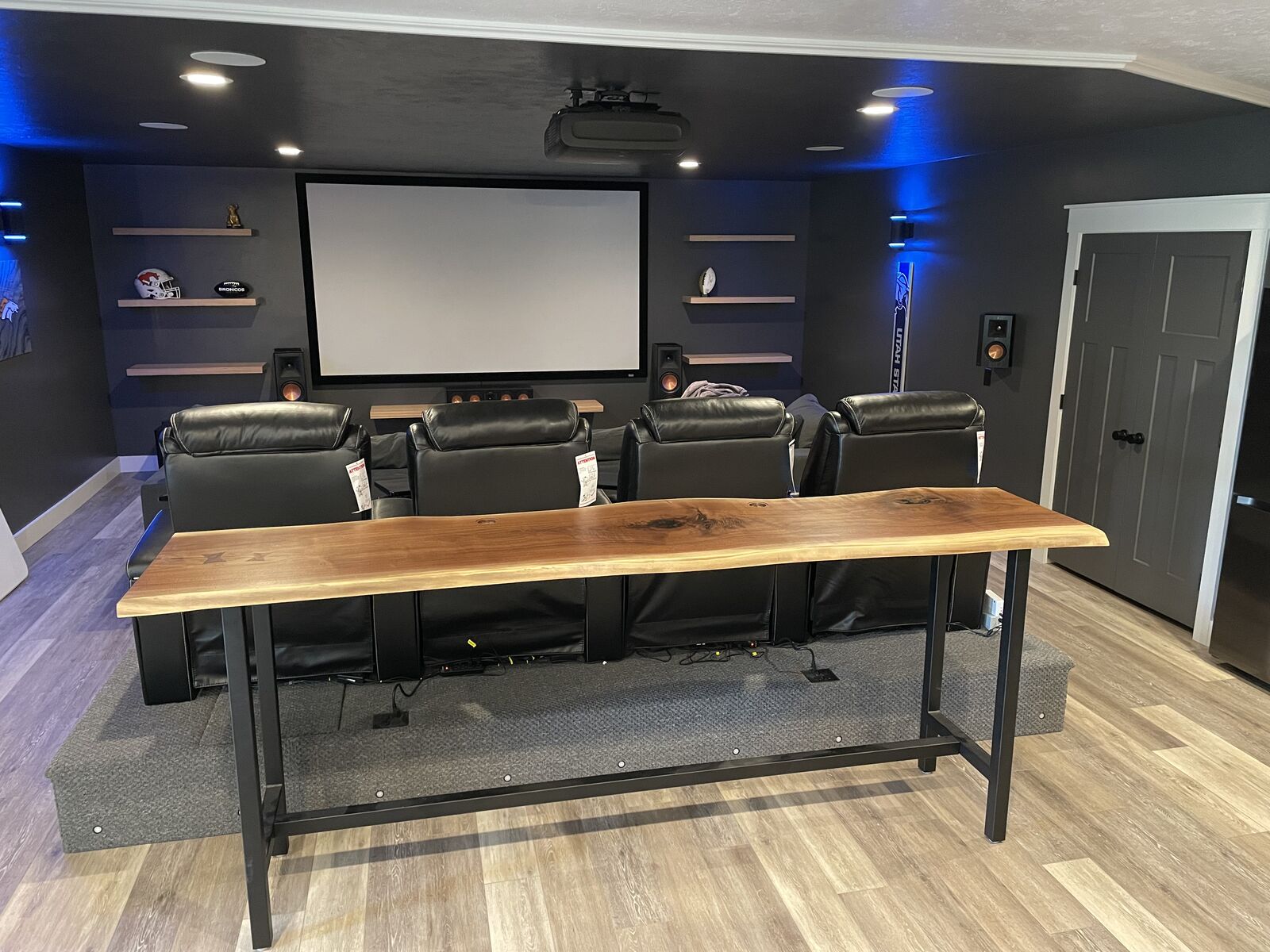 Gorgeous Stunning Costum Dining Tables