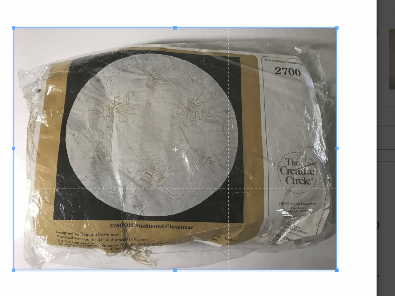 The Creative Circle #2700 Old Fashioned Christmas Kit for Tree Skirt or Table Covering, Opened but never used.