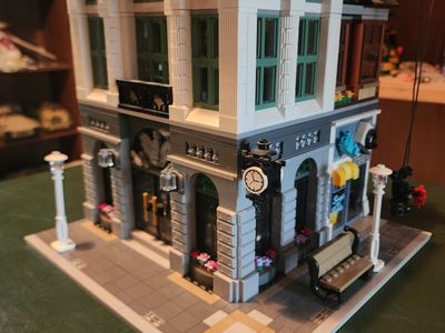 Retired LEGO Creator Expert: Brick Bank - 10251