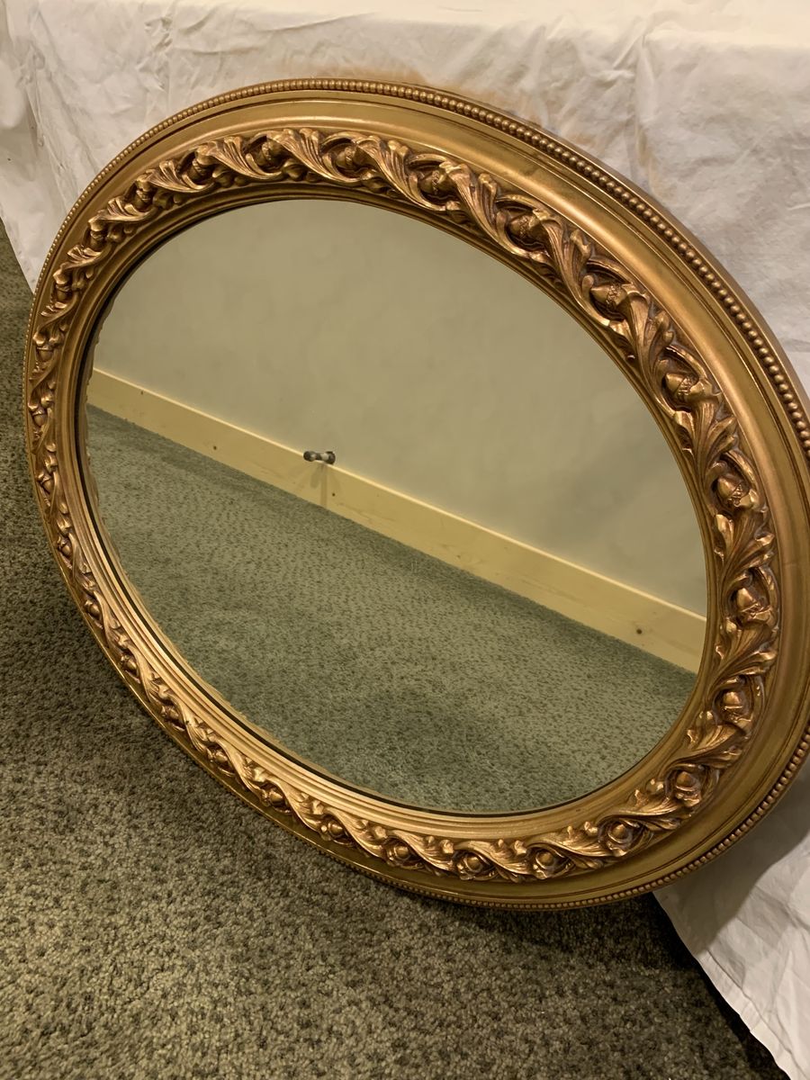 Mirror (wall) oval gold ornate wall mirror 33“ x 27“