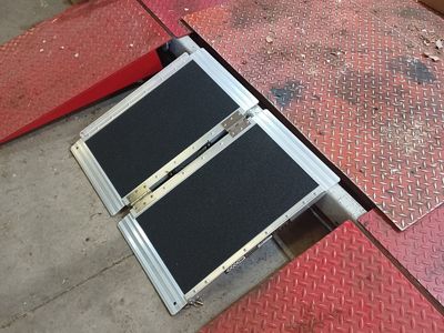 Small portable wheelchair ramp