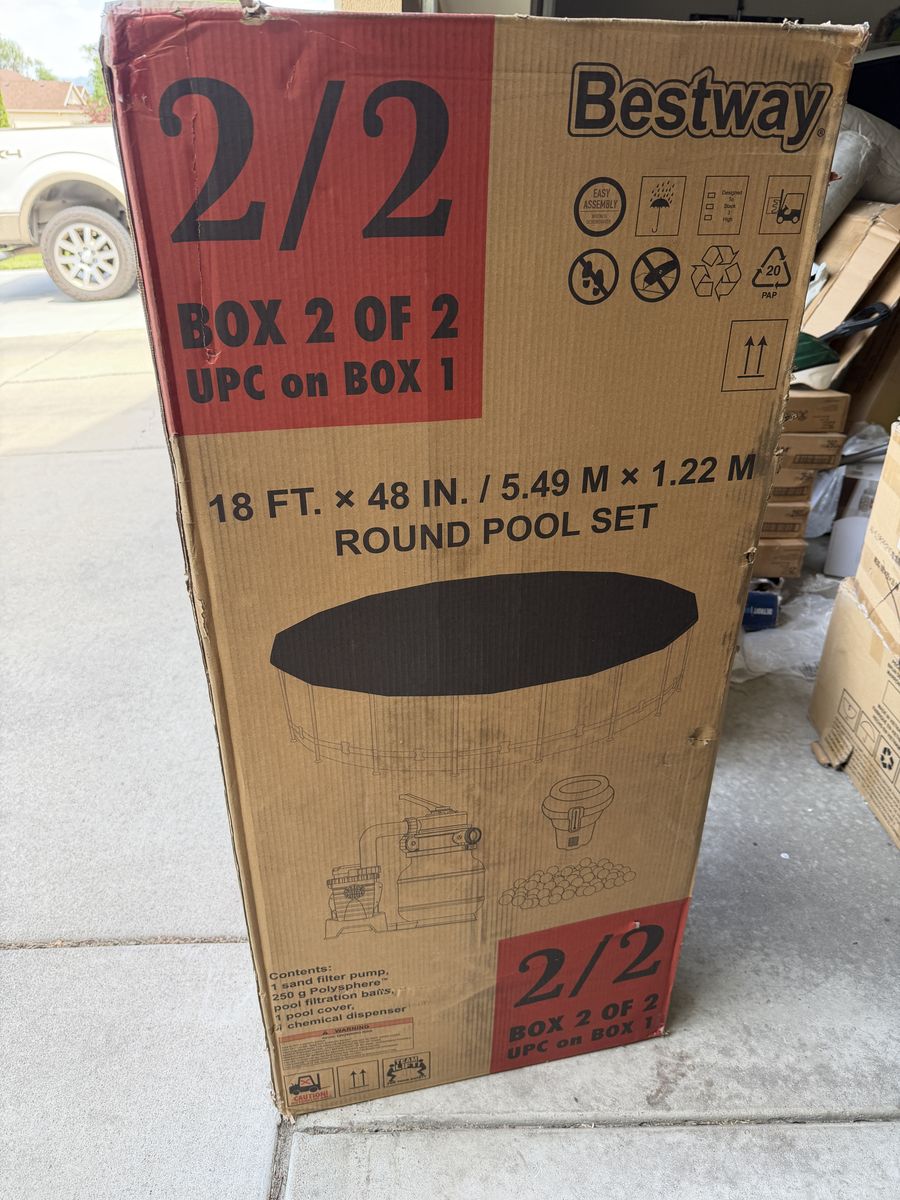 Brand new Bestway sand filter pump, pool cover, pool filter, 250g poly sphere, 1 chemical dispenser for pool 18ft x 48 in