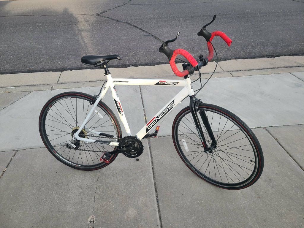 Genesis Saber 21 speed road bike