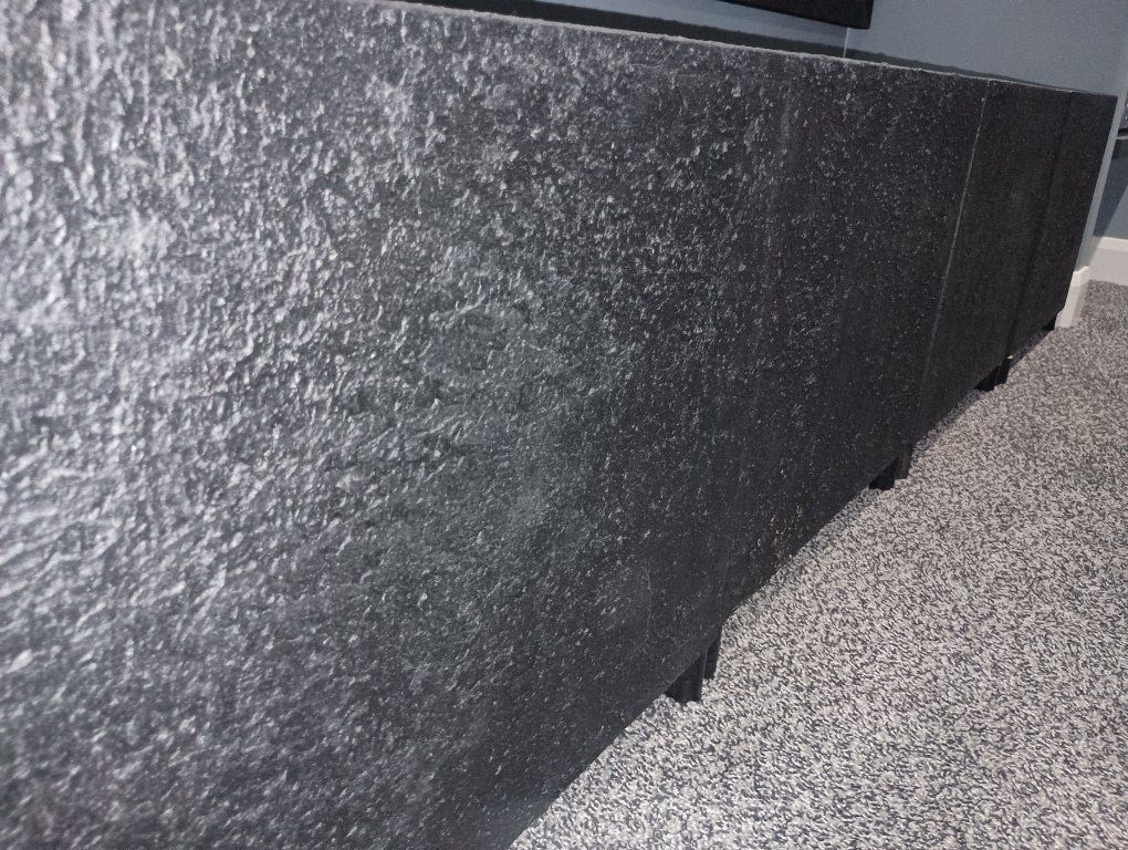 Main image 6