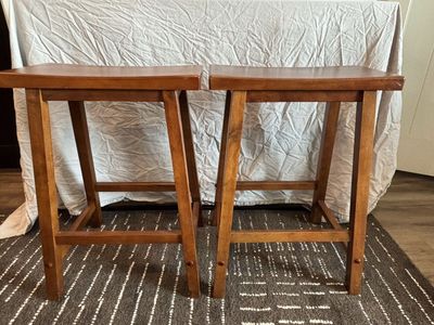 Saddle Bar Stools — Set of 2 | Warm Walnut Wood