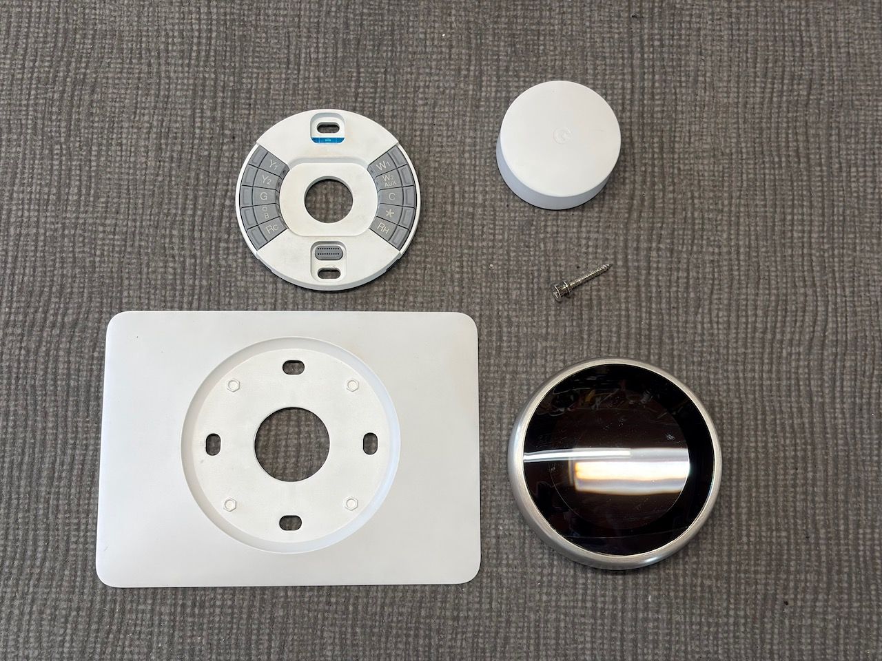 Google Nest Learning Thermostat with Wall Plate and Mounting Base and temp senesor
