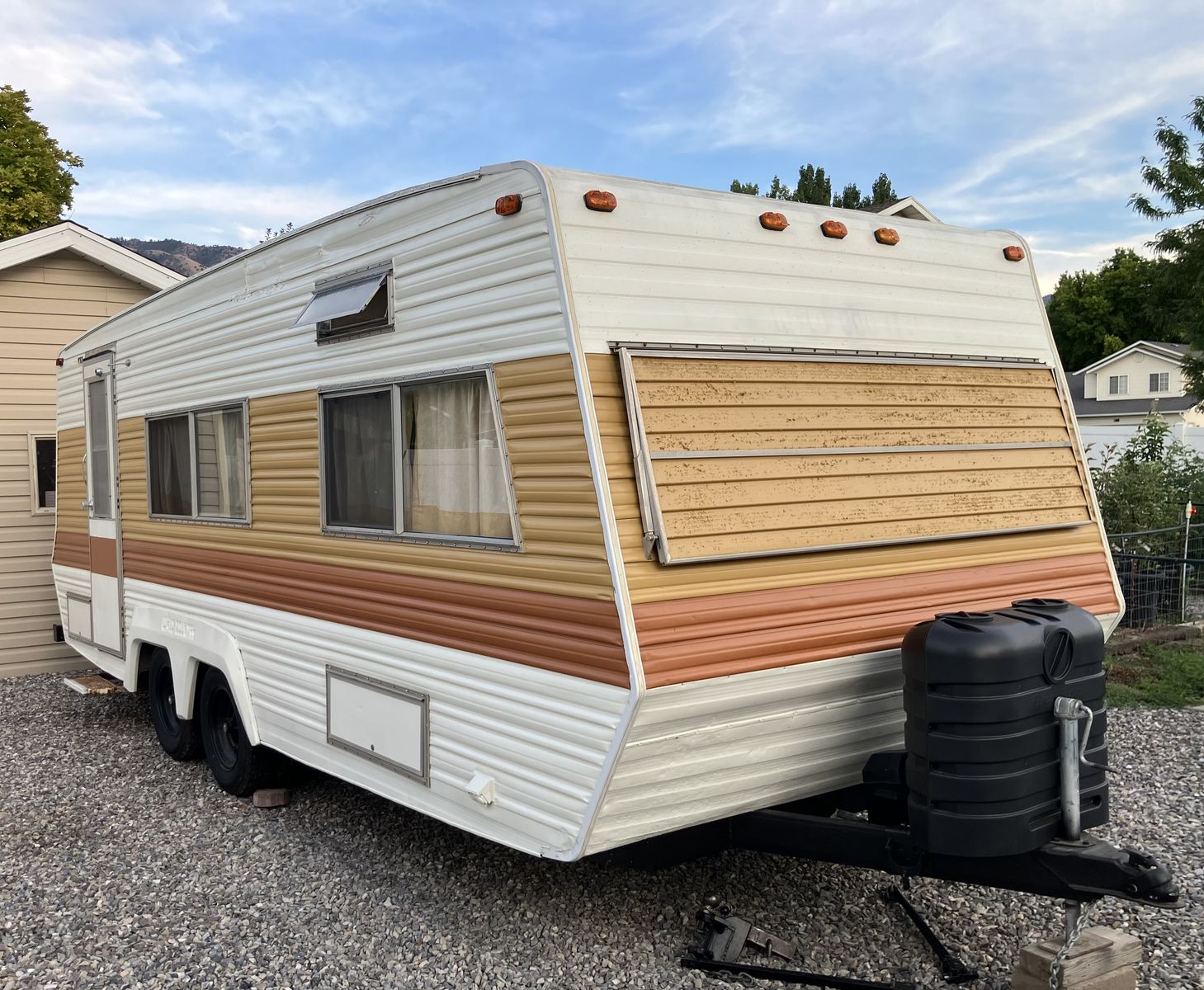 RV, Trailer, Wild Country