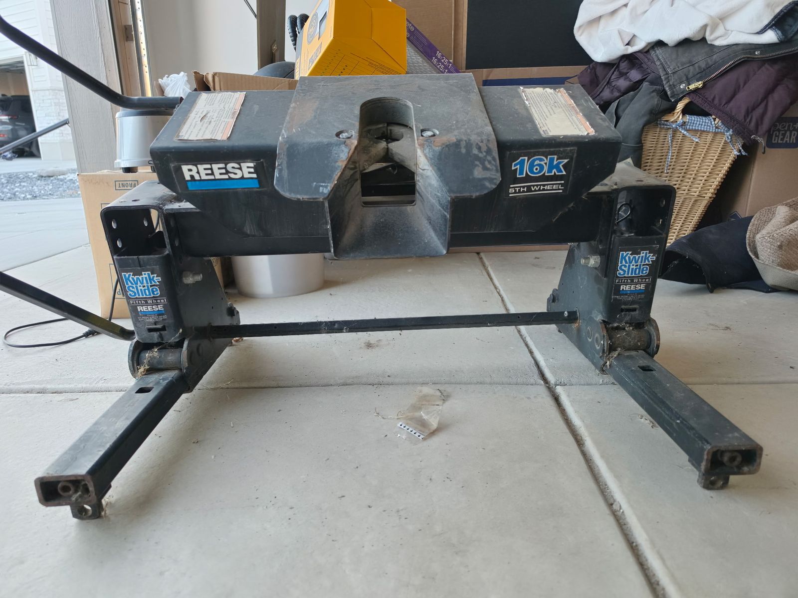 Reese 30051 16K Fifth Wheel Hitch with Kwik-Slide (10” Slider) – Dual Jaw-OBO