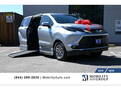 2025 Toyota Sienna XLE 7-Passenger