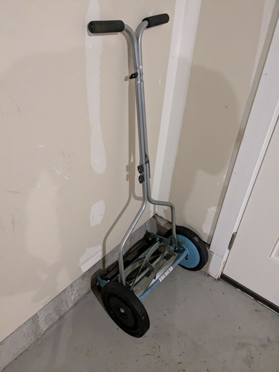 American Lawn Mower Company Push Mower