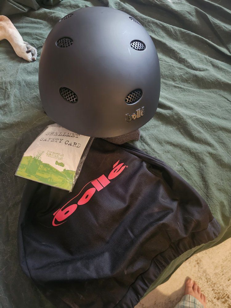 Bolle Black Helmet with Ventilation and Carry Bag - Safety Card Included