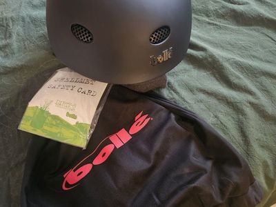 Bolle Black Helmet with Ventilation and Carry Bag - Safety Card Included