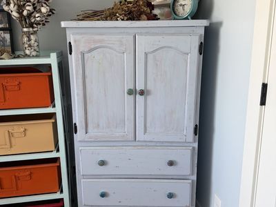 Nice solid Wood Dresser