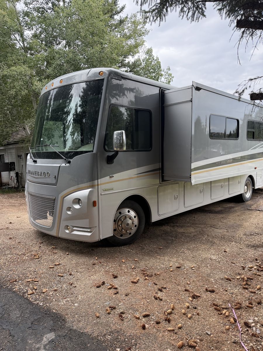 Winnebago Class A Motorhome RV with Slide Out