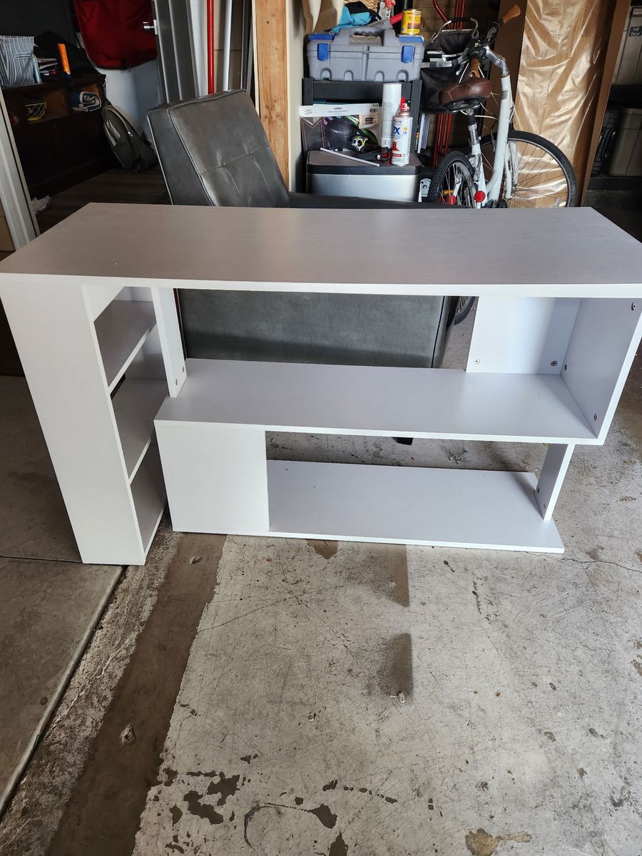 47 Inch L Shaped Desk, Corner Computer Desk, 360 Degree Rotating Home Office Desk with Storage Shelves