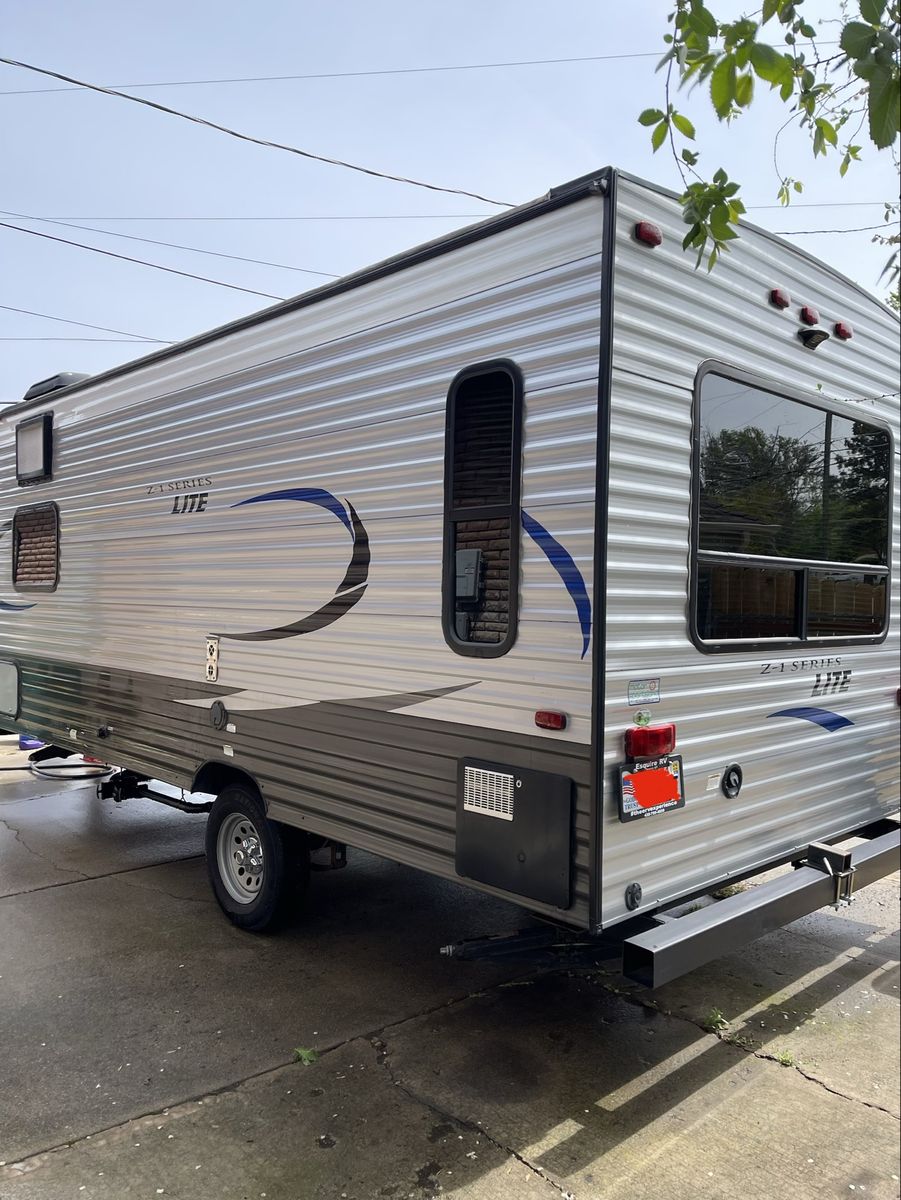 2018 Zinger 18RD RV trailer