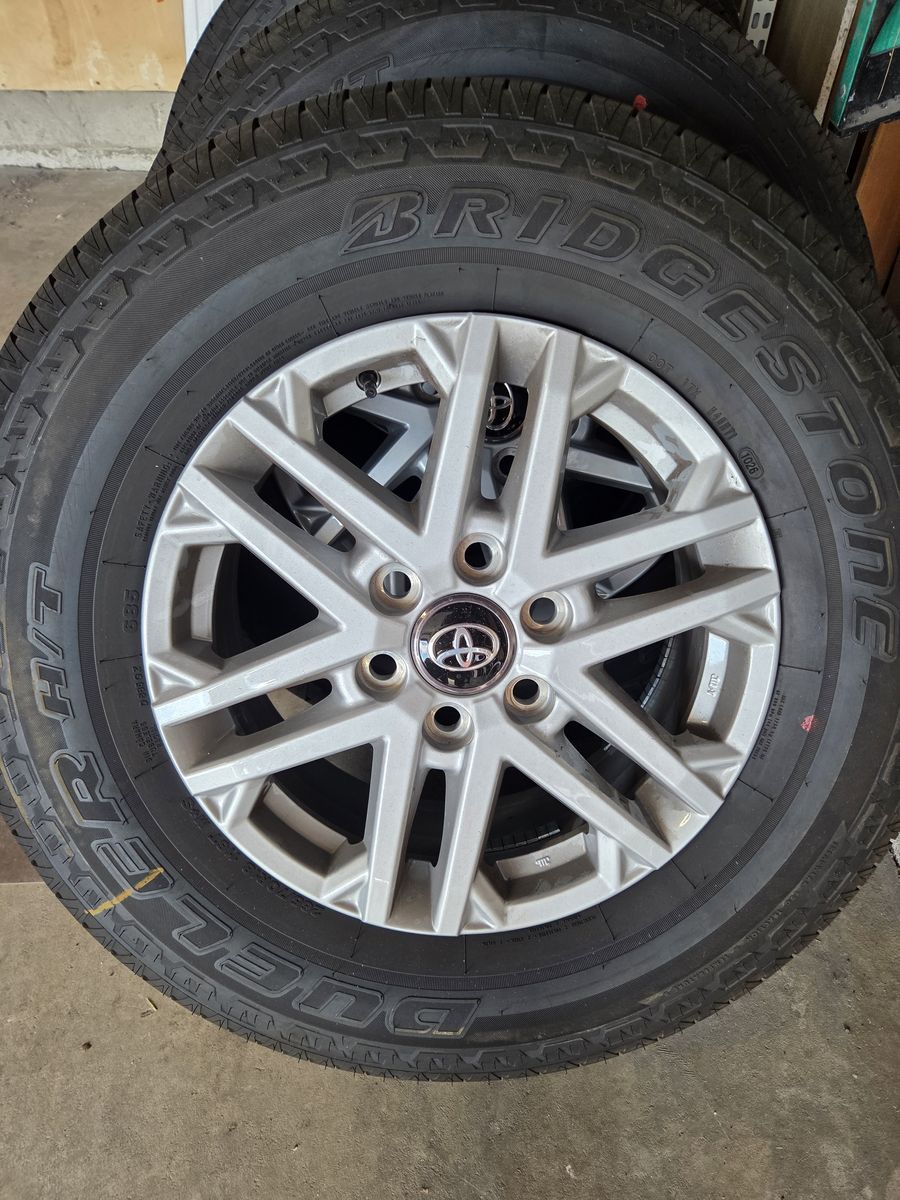Bridgestone 265/70R18