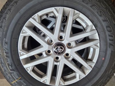 Bridgestone 265/70R18