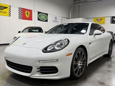2016 Porsche Panamera 4 Edition