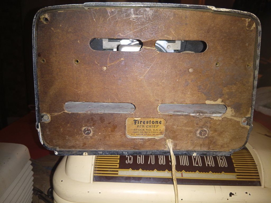 Vintage Firestone Air Chief Tube Radio 4A-2 Mid-Century Collectible