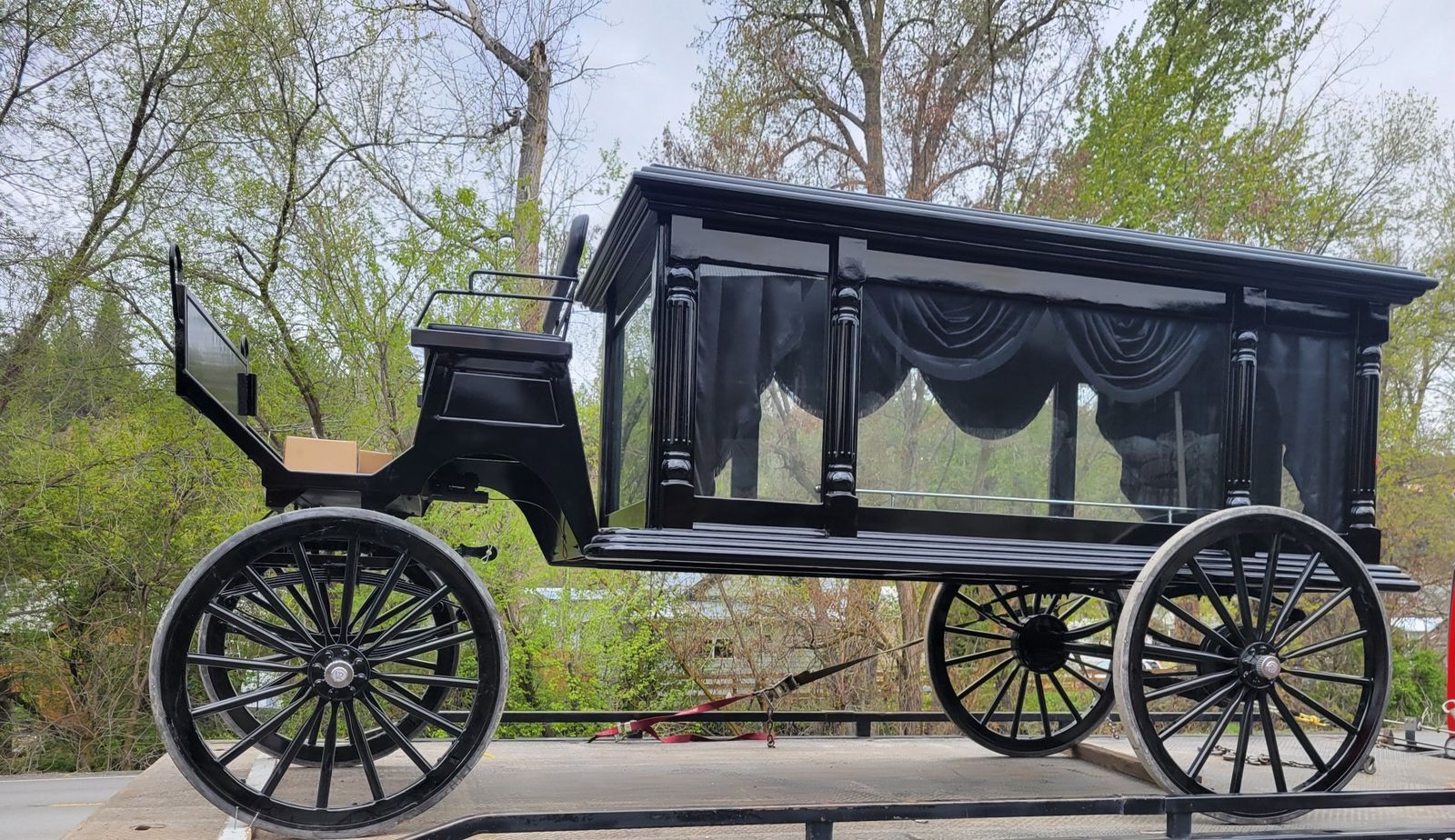 Hearse wagon
