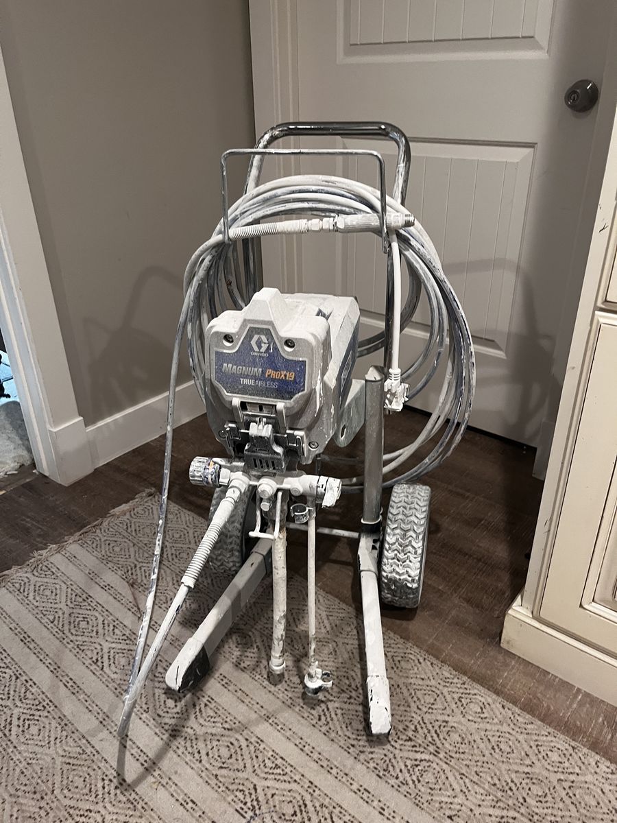 Graco Magnum ProX19 TrueAirless Paint Sprayer on Cart with Hose - Used