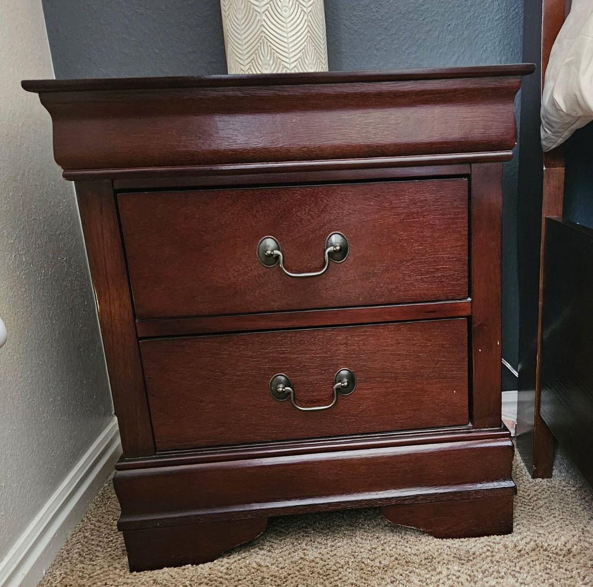 Set of 2 Solid Wood Nightstands – Dark Finish – Excellent Condition