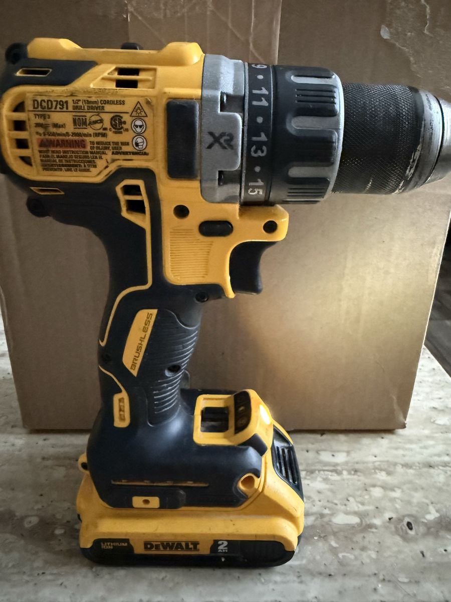 DeWalt 20V MAX XR Brushless 1/2 in. Cordless Drill Driver with 2.0Ah Battery