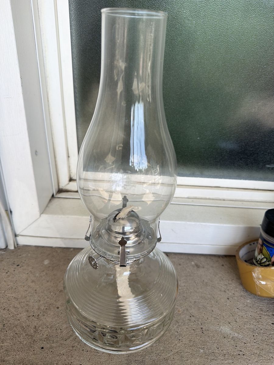 Clear Glass Kerosene Lamp Vintage Oil Lantern with Wick and Chimney