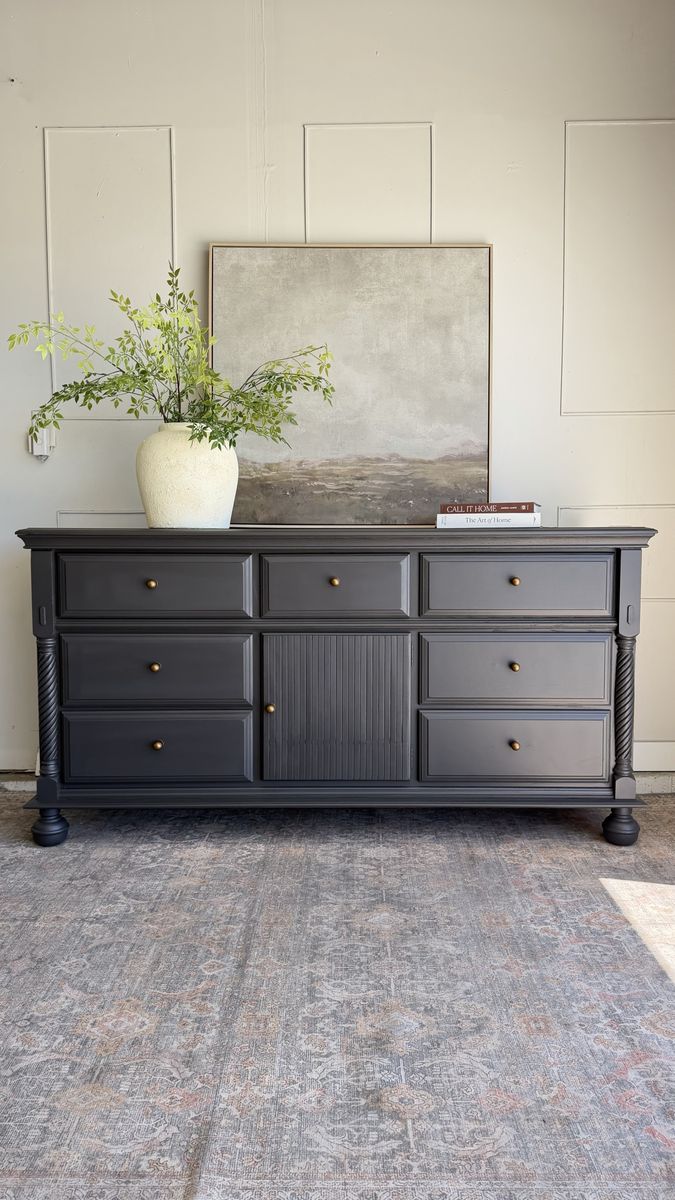 Dresser 