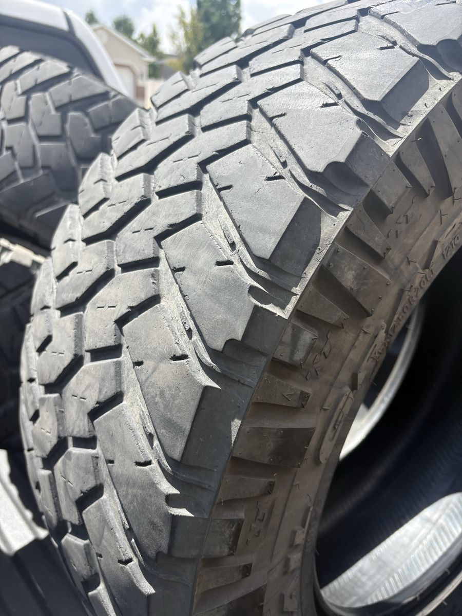 35x12.5R20 Nitto Trail Grappler M/T