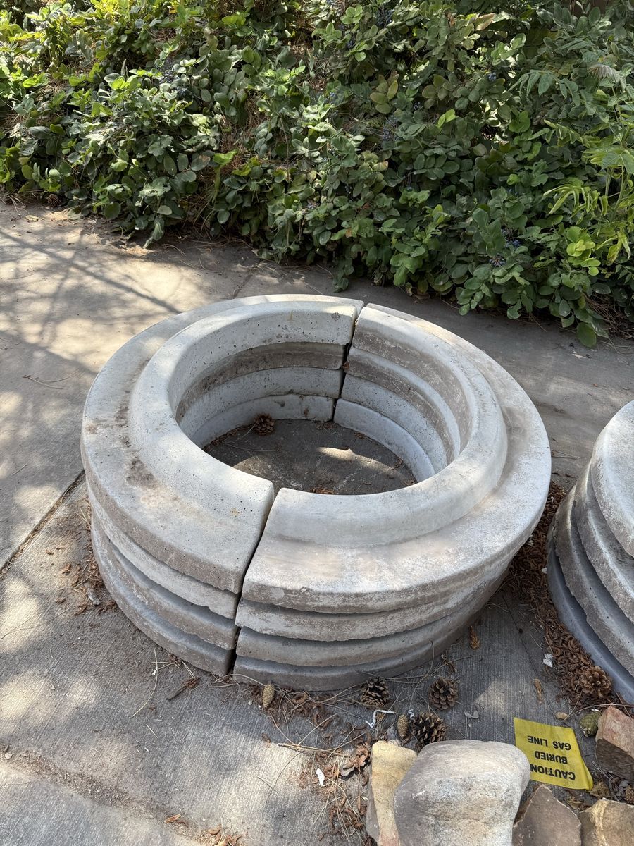 Concrete Tree Rings - 24" Diameter, Set of 5 (1 Broken)