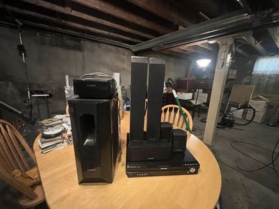 Panasonic SA-PT950 DVD Home Theater Sound System with 5.1 Surround Sound Speakers