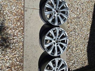 Set of 4 OEM Ford alloy wheels
