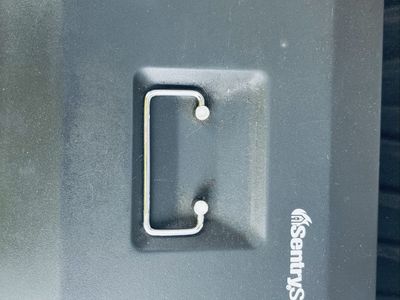 SentrySafe cash box with 2 keys