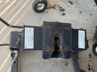 Fifth Wheel hitch
